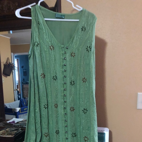 Dress - Picture 1 of 2